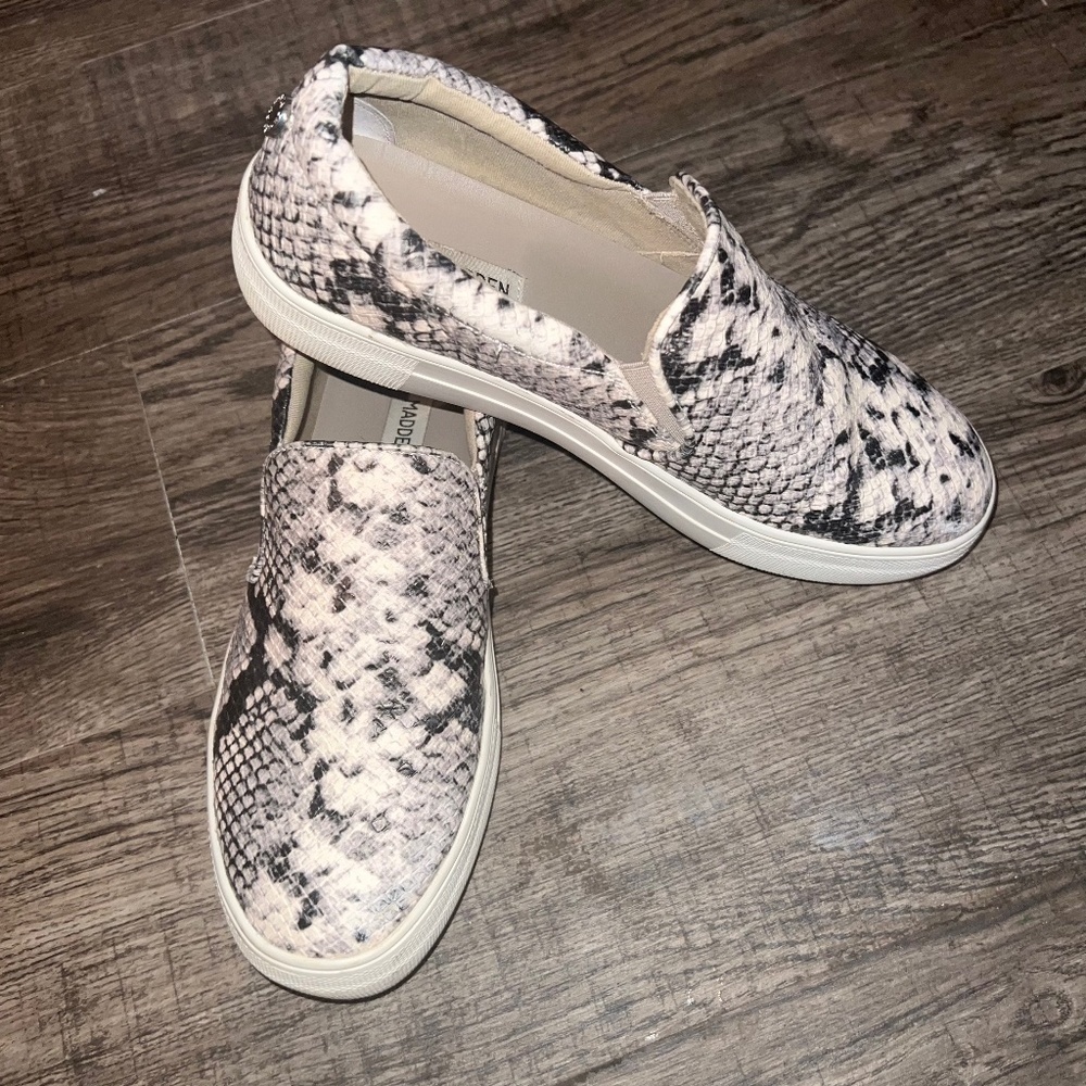 Steve Madden slip on sneakers size 8